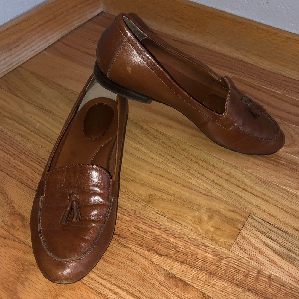 Umberto Raffini Signature Leather Tassle Loafers - Picture 5 of 8
